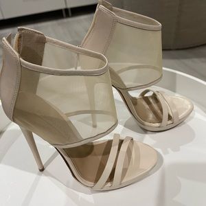 BCBG Maxazria size 7M